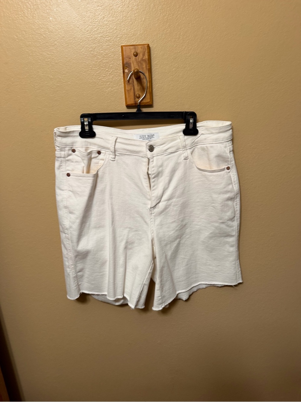 Judy Blue White Denim Bermuda Shorts